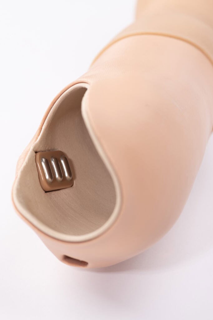 czujniki w ręce bionicznej